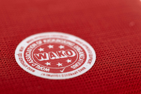 Dwustronny ochraniacz łokcia Adidas WAKO