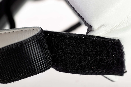 Kask bokserski Adidas ADISTAR PRO biały skórzany